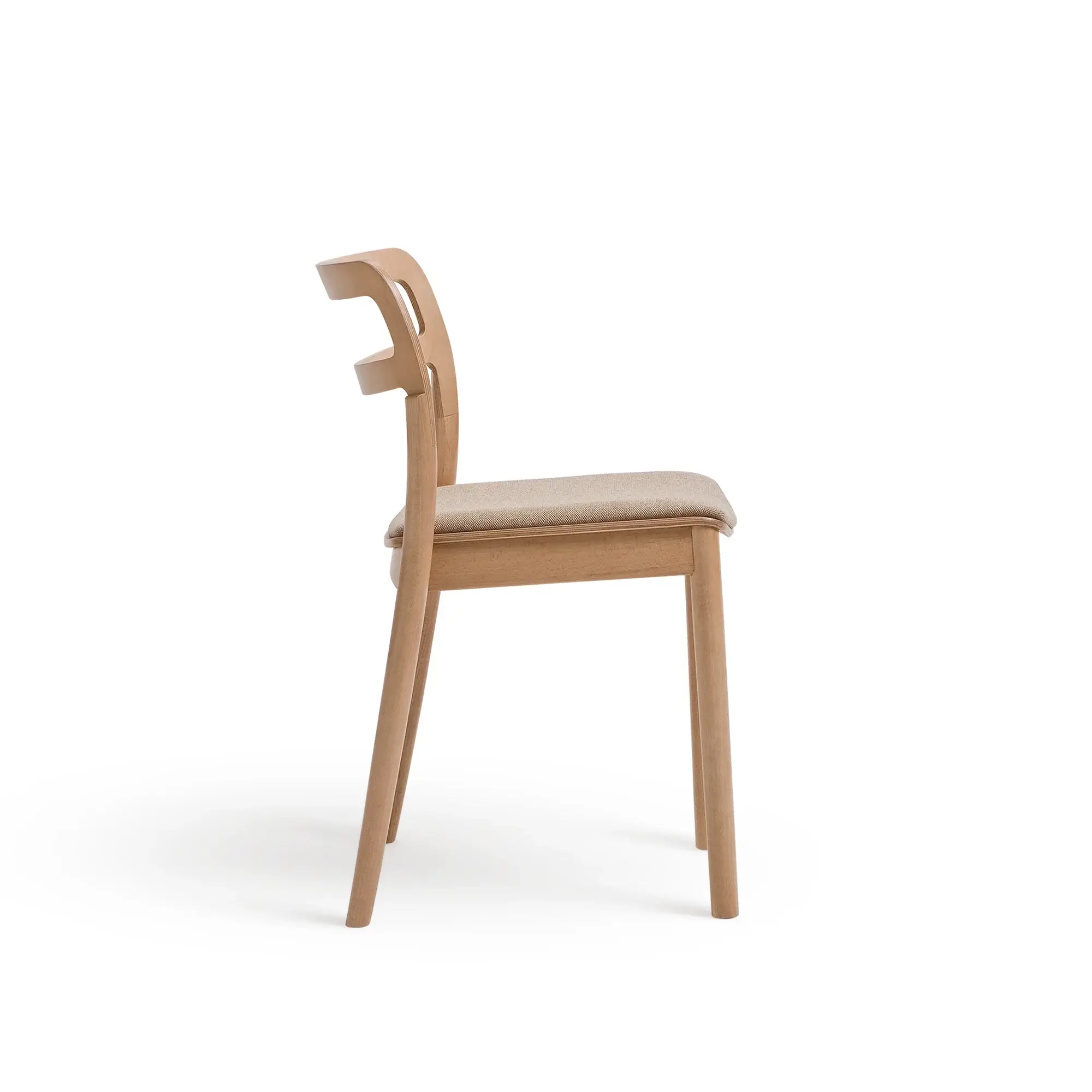 Silla PLASA – ambiente [GALLERY-2-Plasa-A-4290-SeatUphBackWood] (7)
