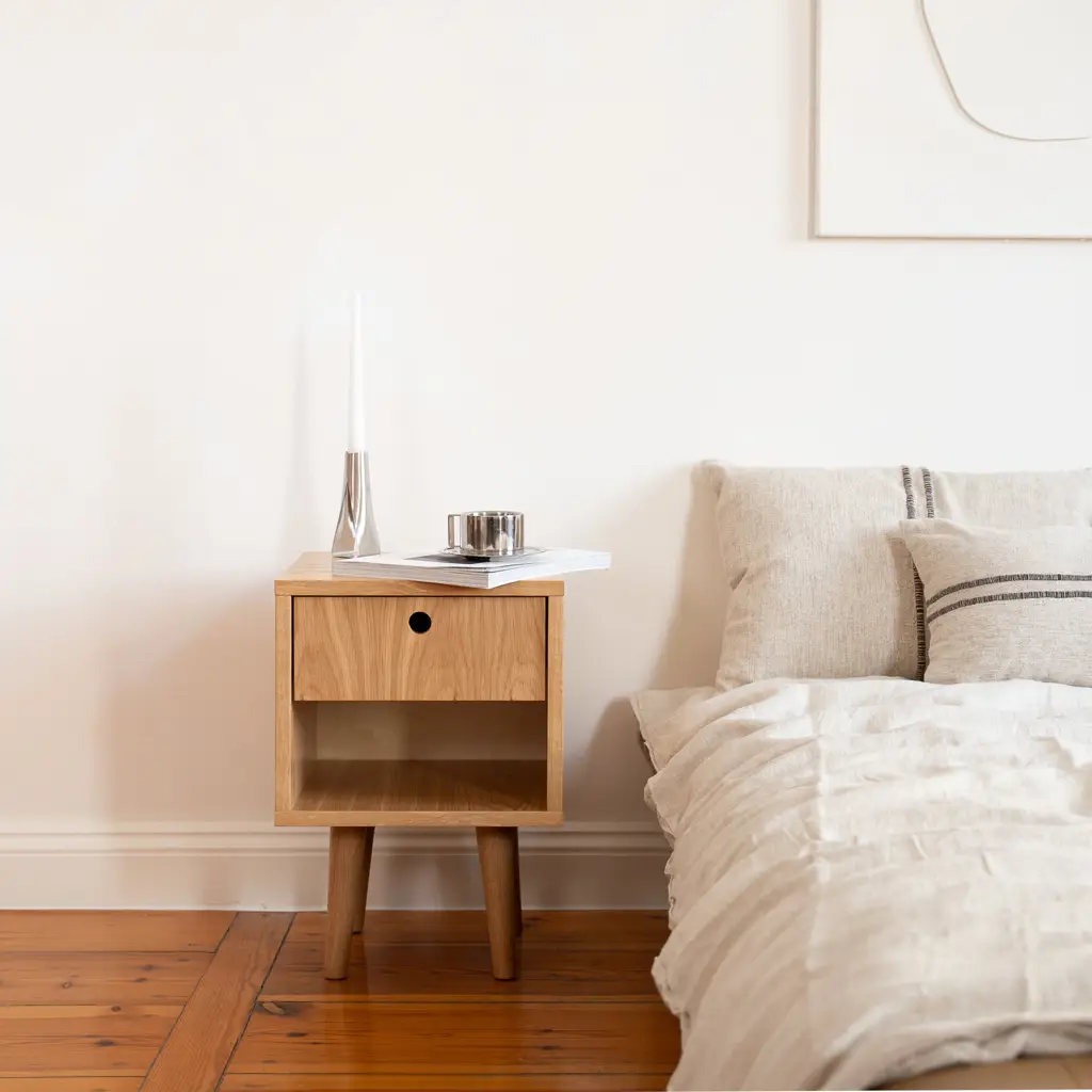 BEDIE-LIGHT+-Nightstand_1