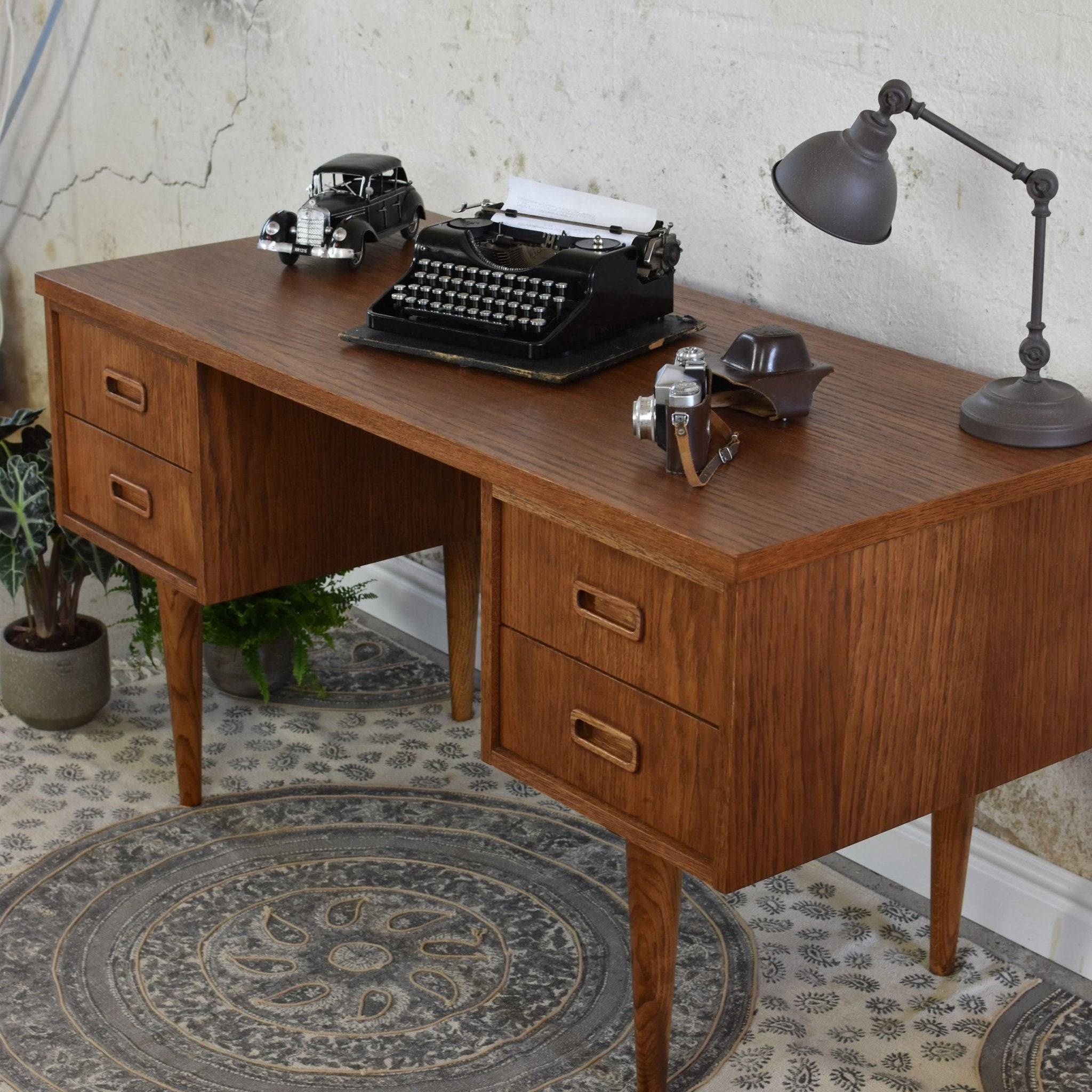 CLASSY-DESK_10 (2)
