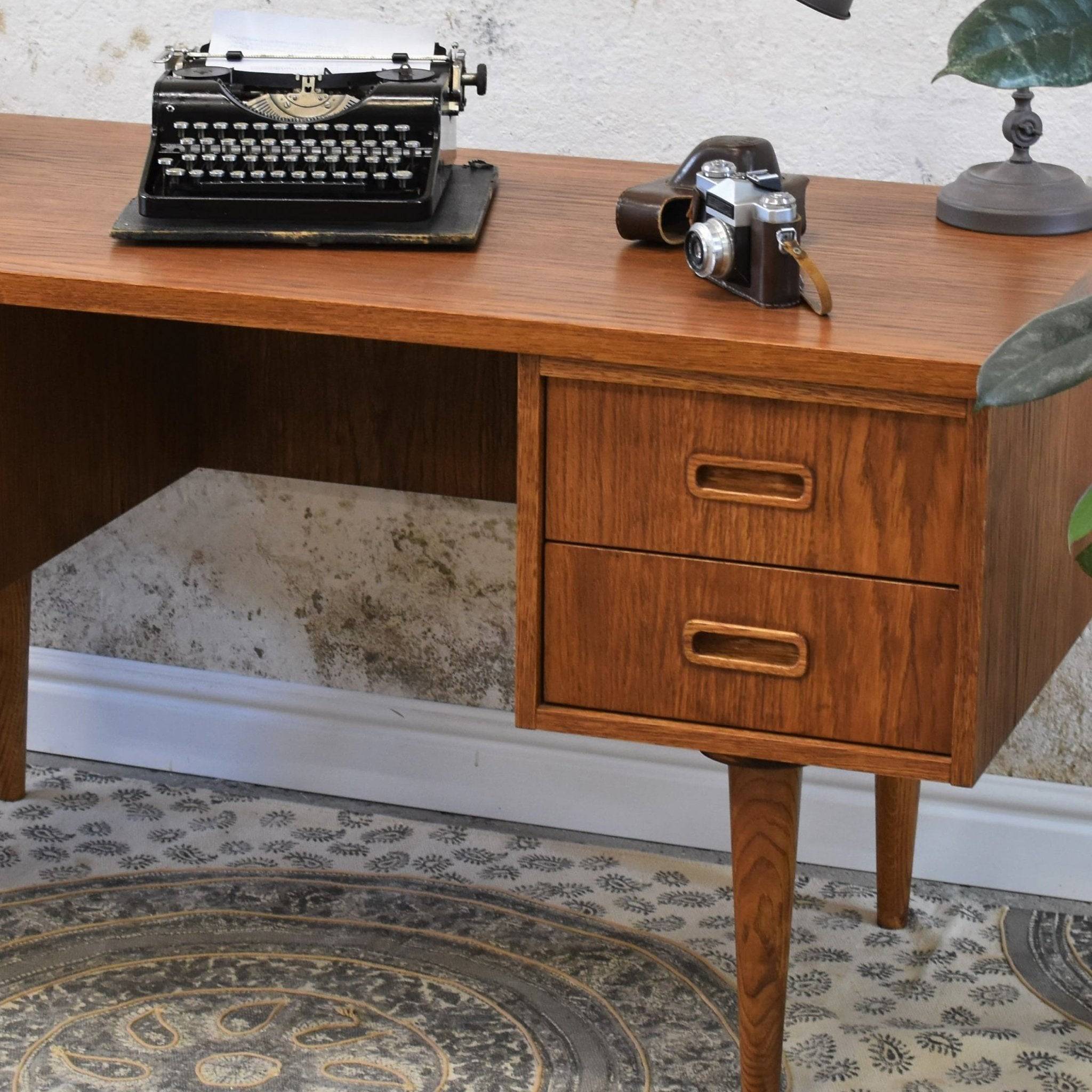 CLASSY-DESK_8 (8)