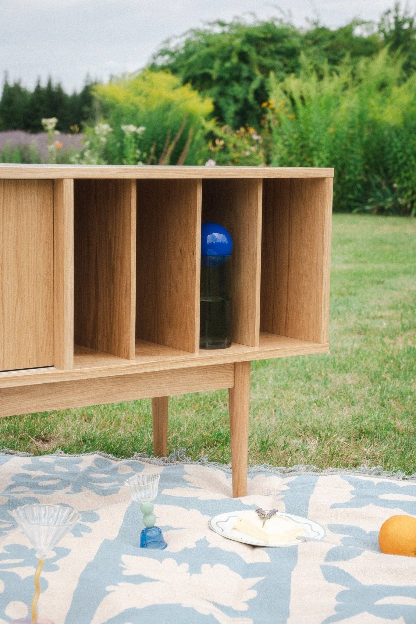 LOTV-VINYL-SLIDE-TV-Sideboard_11 (6)