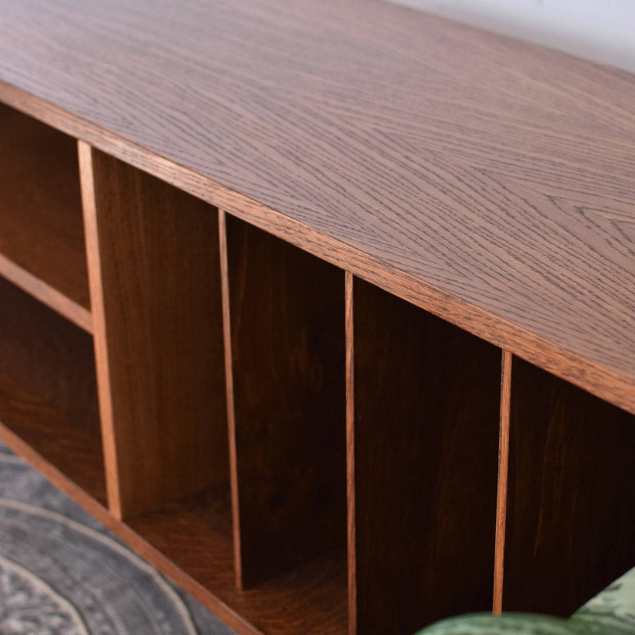 LOTV-VINYL-TV-Sideboard_9 (6)