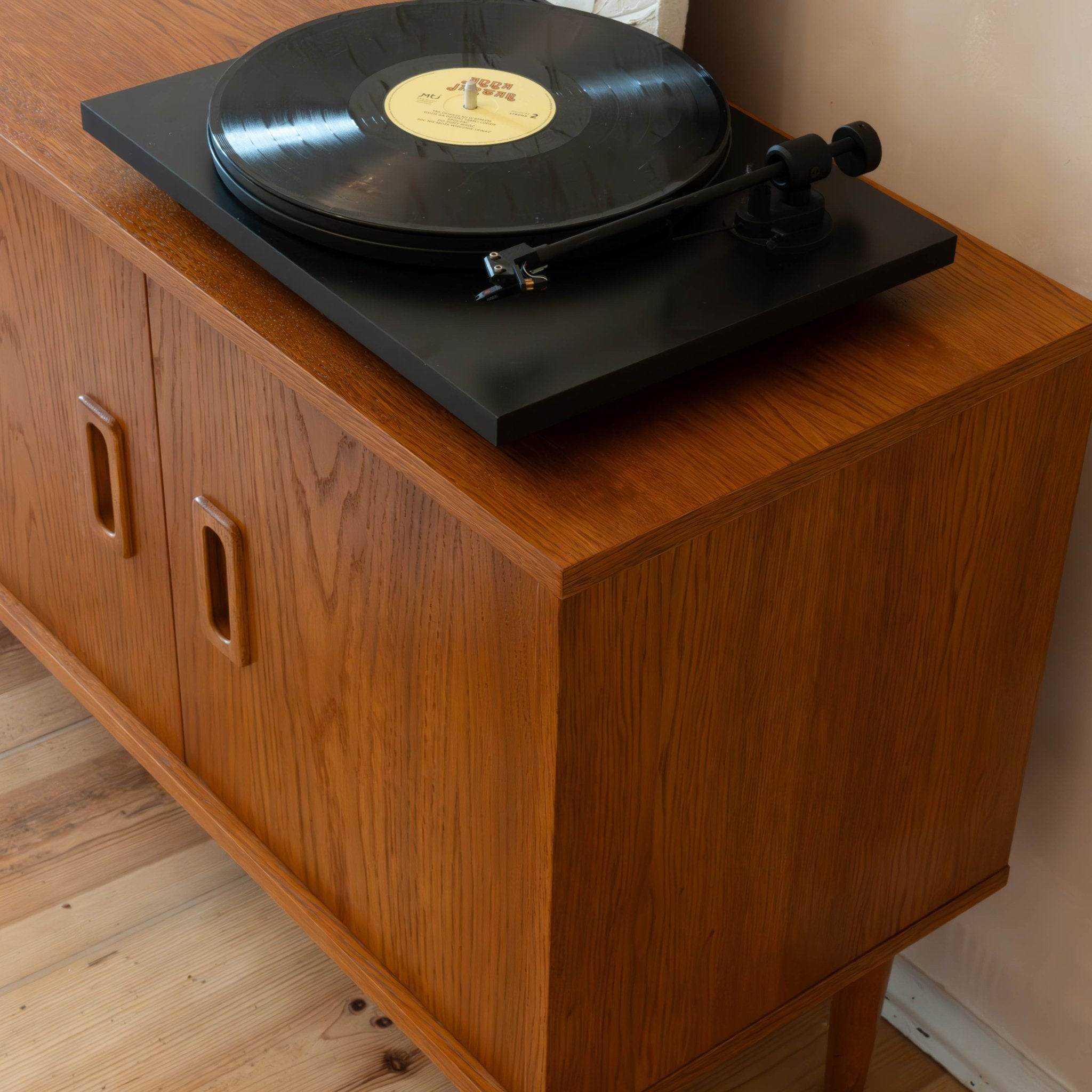 MID-CENTURY-Sideboard_8 (9)