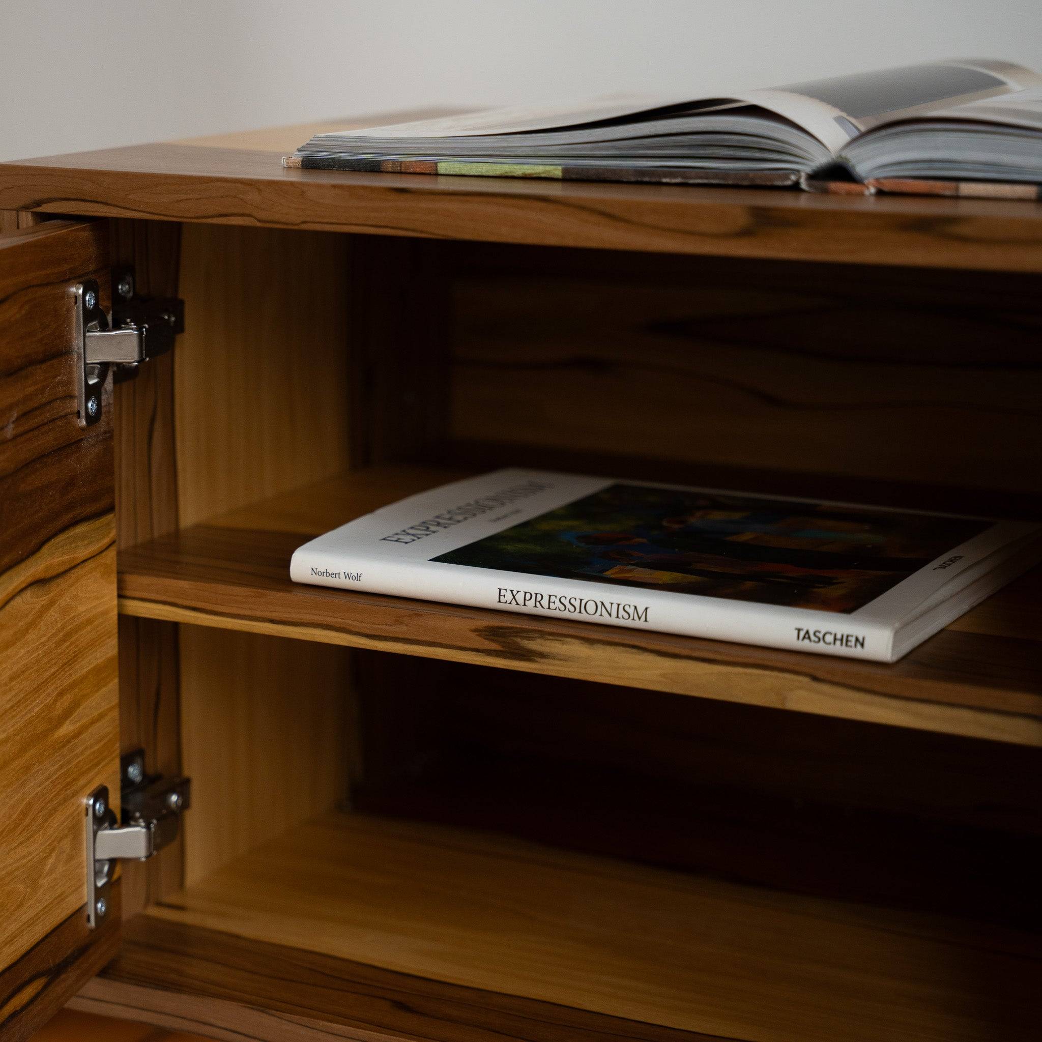 NAMI VINYL Sideboard (2)