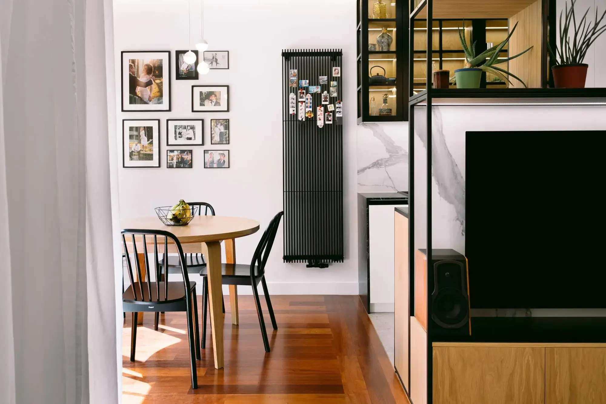 Silla ALDO – ambiente [GALLERY-Paged-A-aldo-Apartament-Warszawa-Salonowe-Designy-wyjatkowe-krzesla] (6)