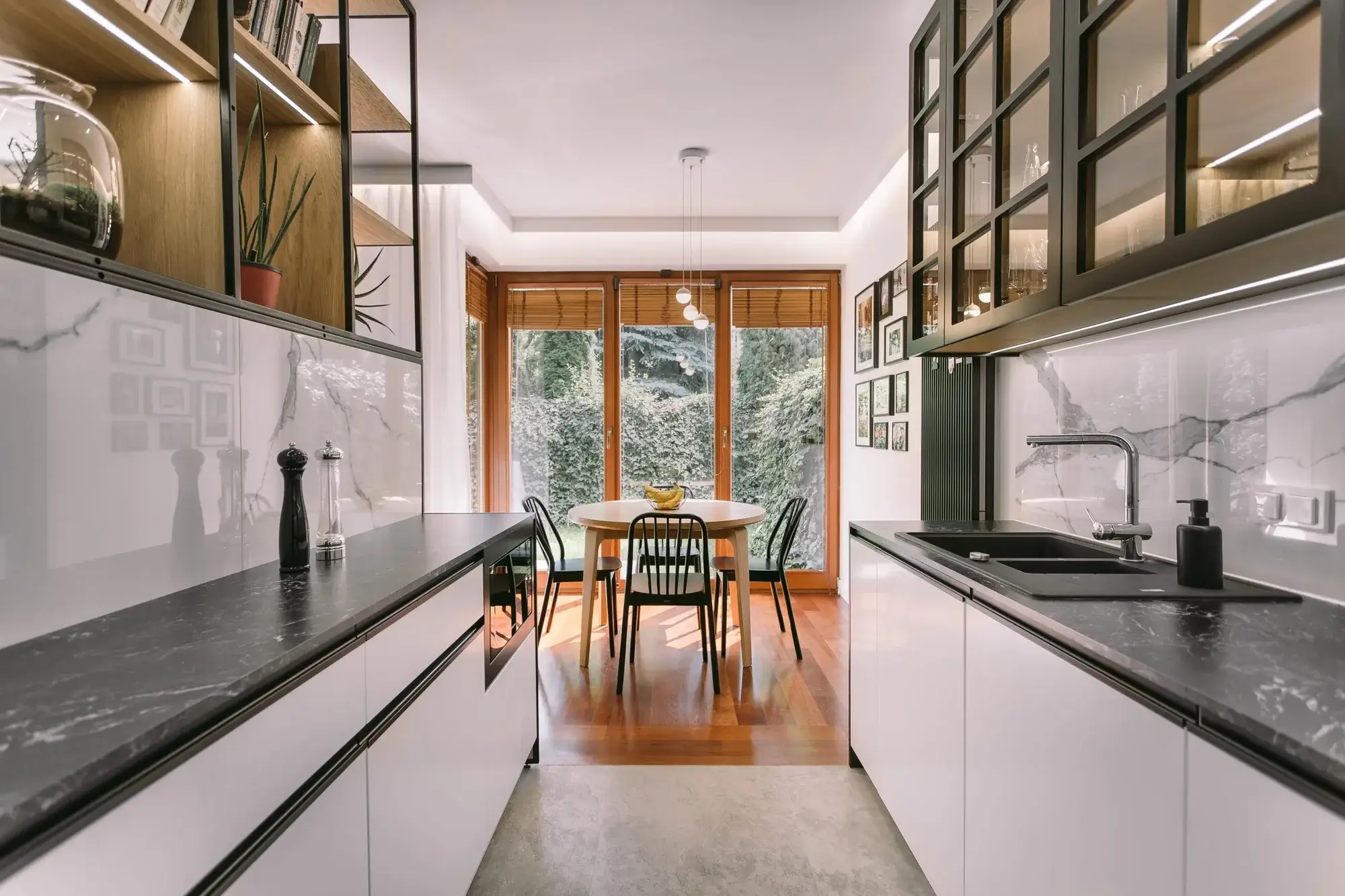 Silla ALDO – ambiente [GALLERY-Paged-A-aldo-Apartament-prywatny-Warszawa-inspiracje-domowe-wyjatkowe-krzesla] (7)