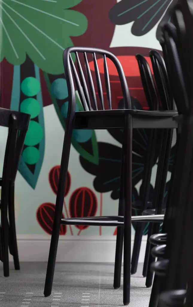 Taburete alto ALDO – ambiente [GALLERY-Paged-Classic-A-5176-Restauracja-Starowka-Opole-stylowe-siedziska-inspiracje-dla-restauracji]