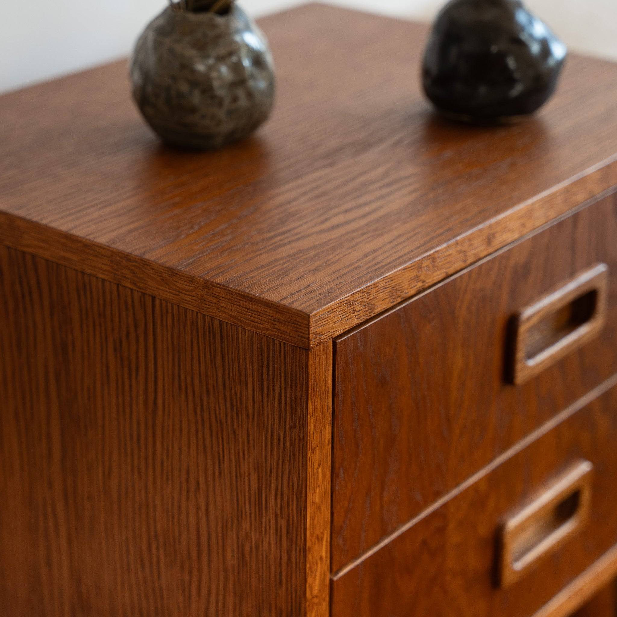 RUNO+-Nightstand_2 (2)