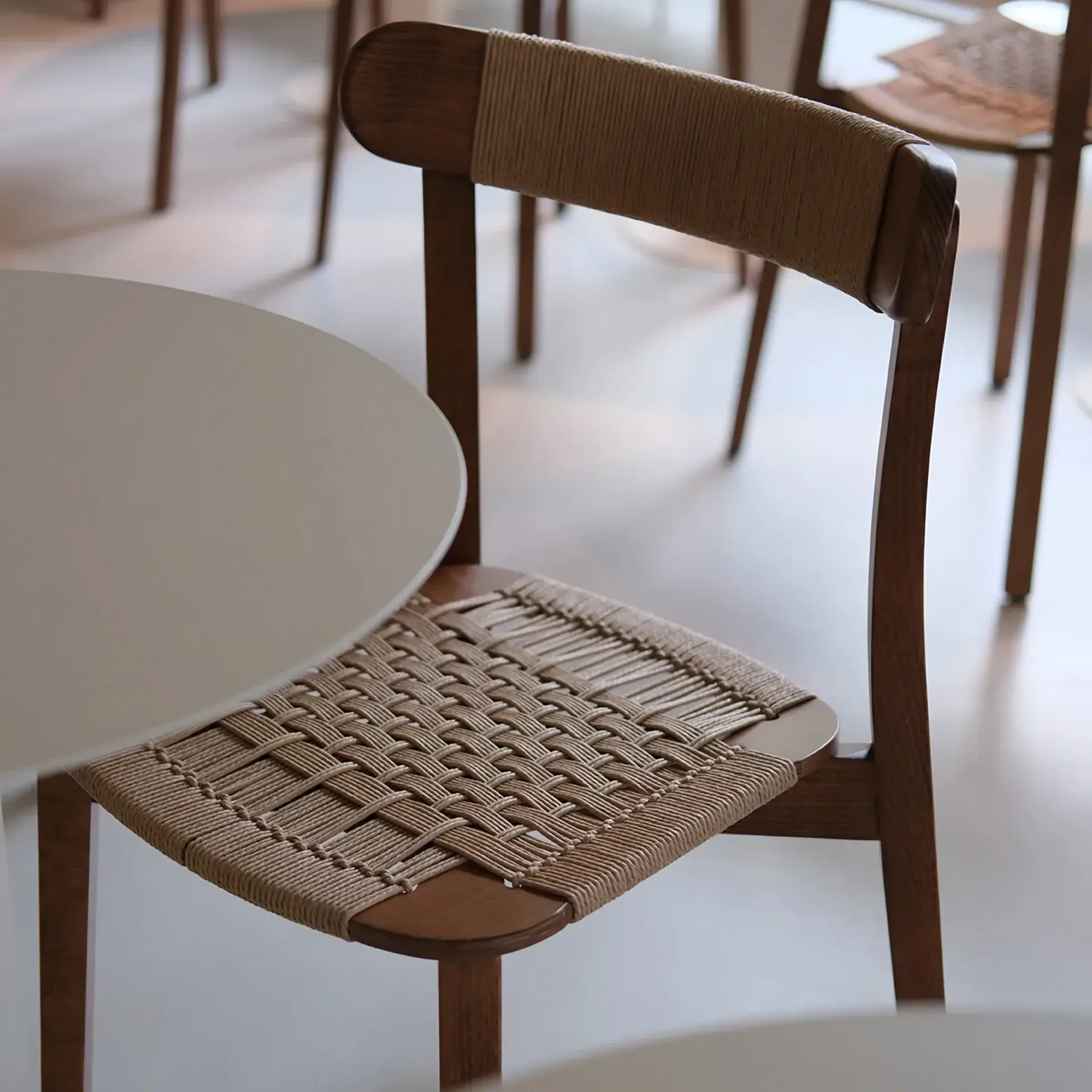 Silla ICHO cordón danés – ambiente [GALLERY-horeca-a-4422-icho-mio-09-1]