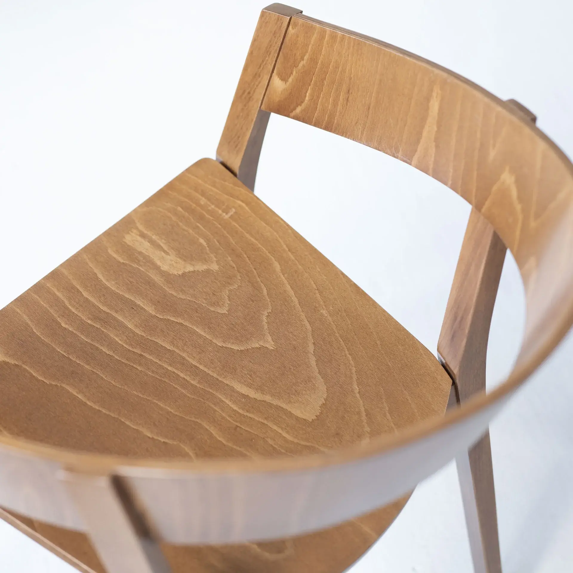 Butaca ARCHER – ambiente [GALLERY-horeca-archer-b-4800-detail] (4)