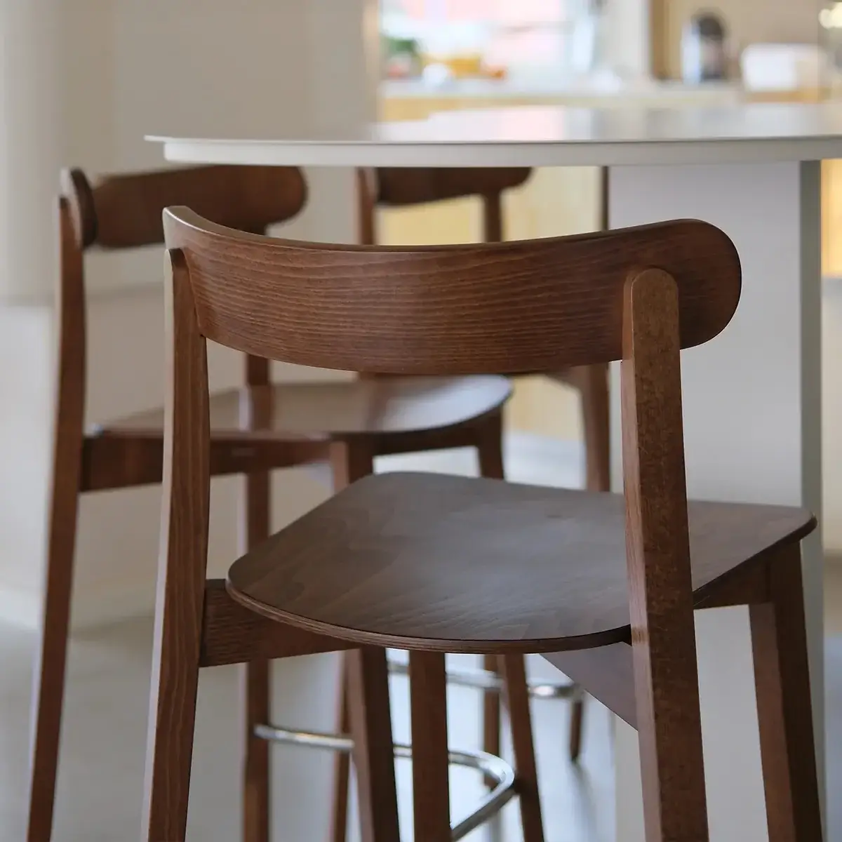 Taburete alto ICHO – ambiente [GALLERY-horeca-icho-35] (8)