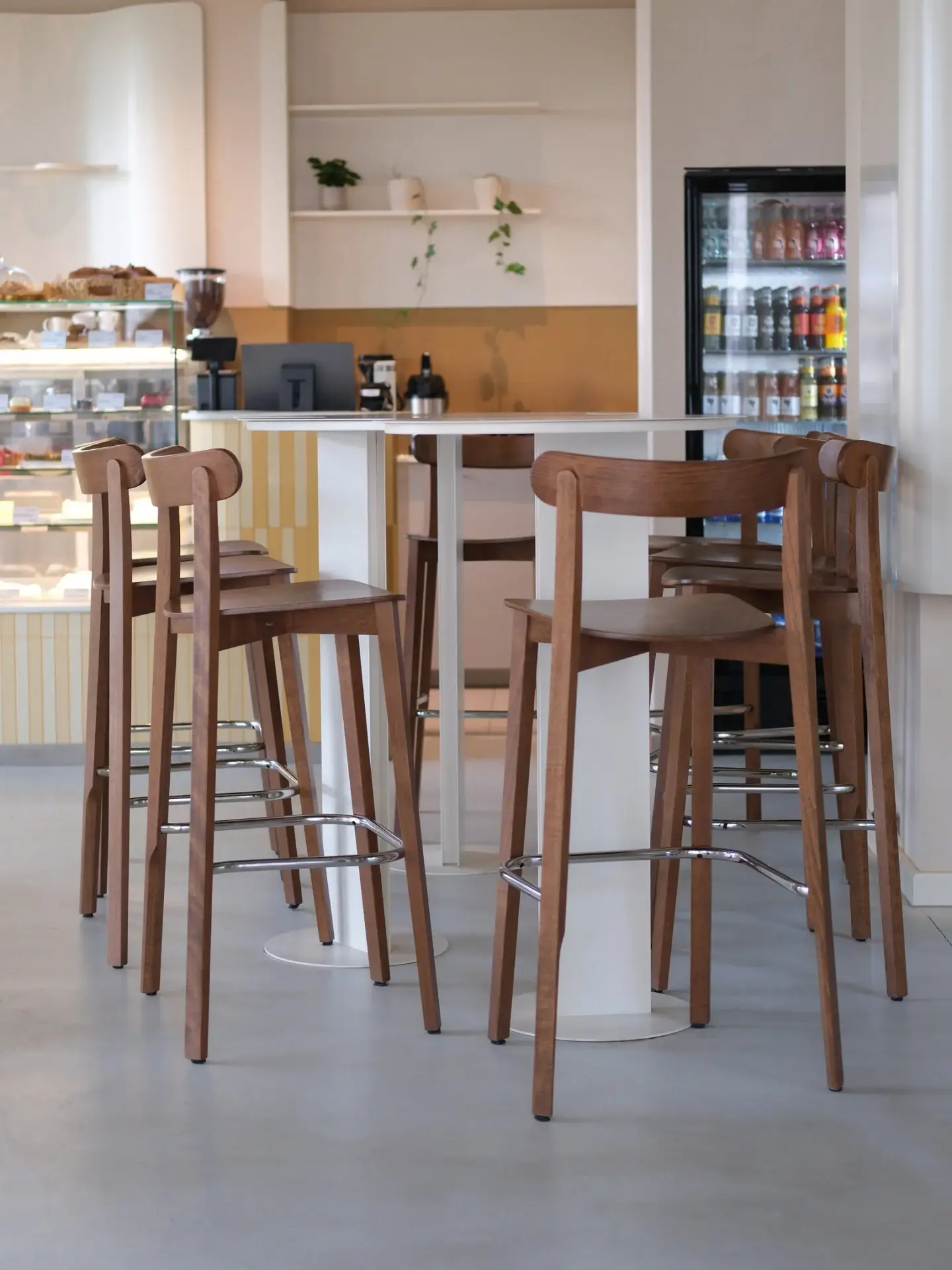 Taburete alto ICHO – ambiente [GALLERY-horeca-icho-38] (9)