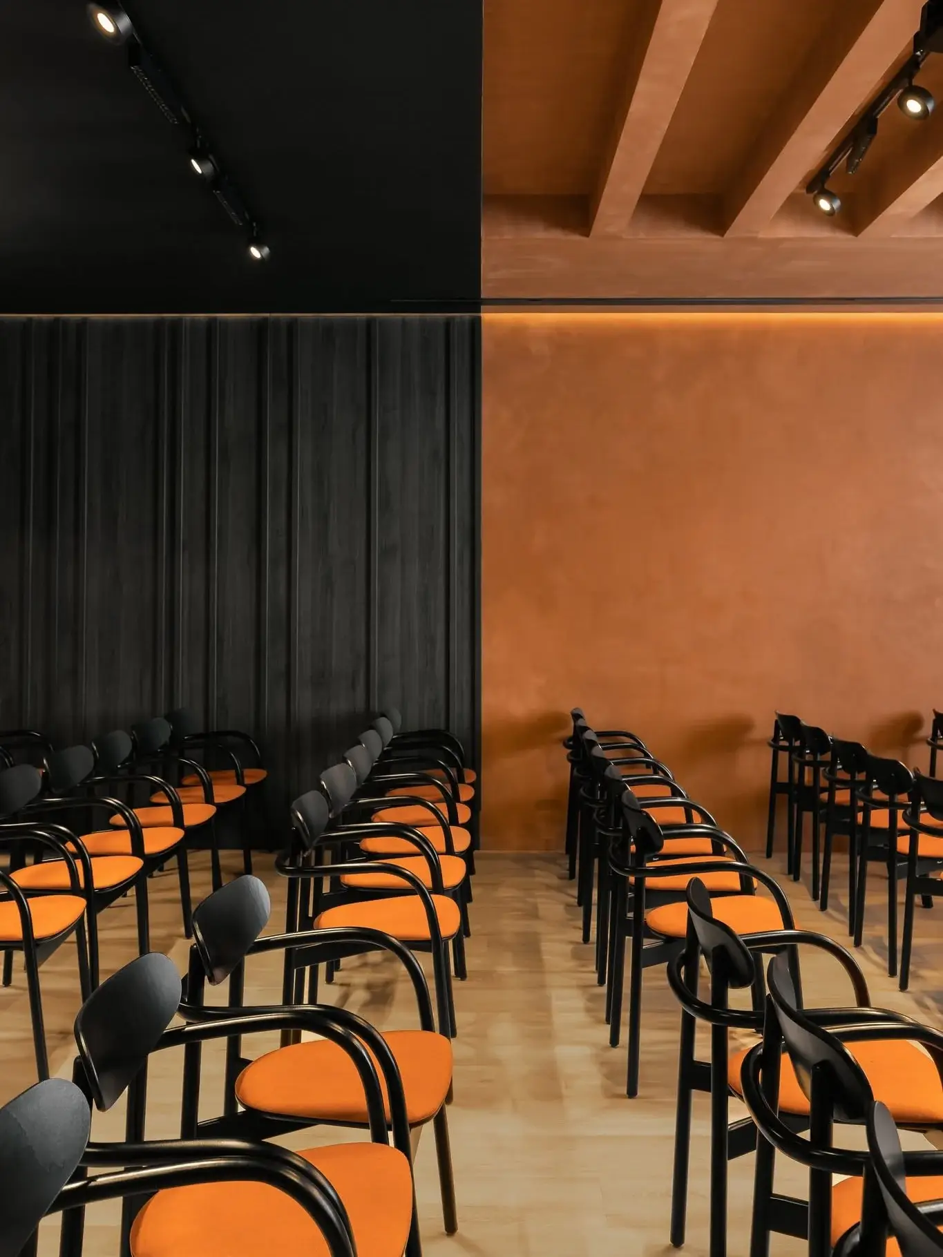 Butaca LA BENDA – ambiente [GALLERY-horeca-la-benda-24] (18)