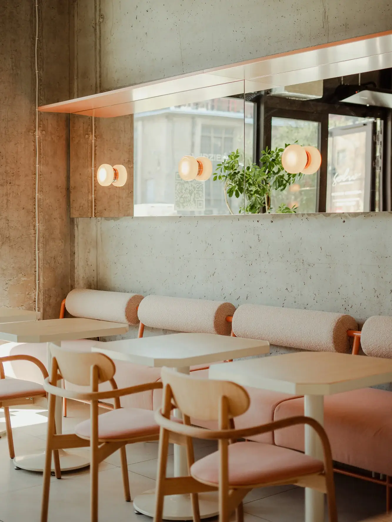 Butaca LA BENDA – ambiente [GALLERY-horeca-la-benda-35]
