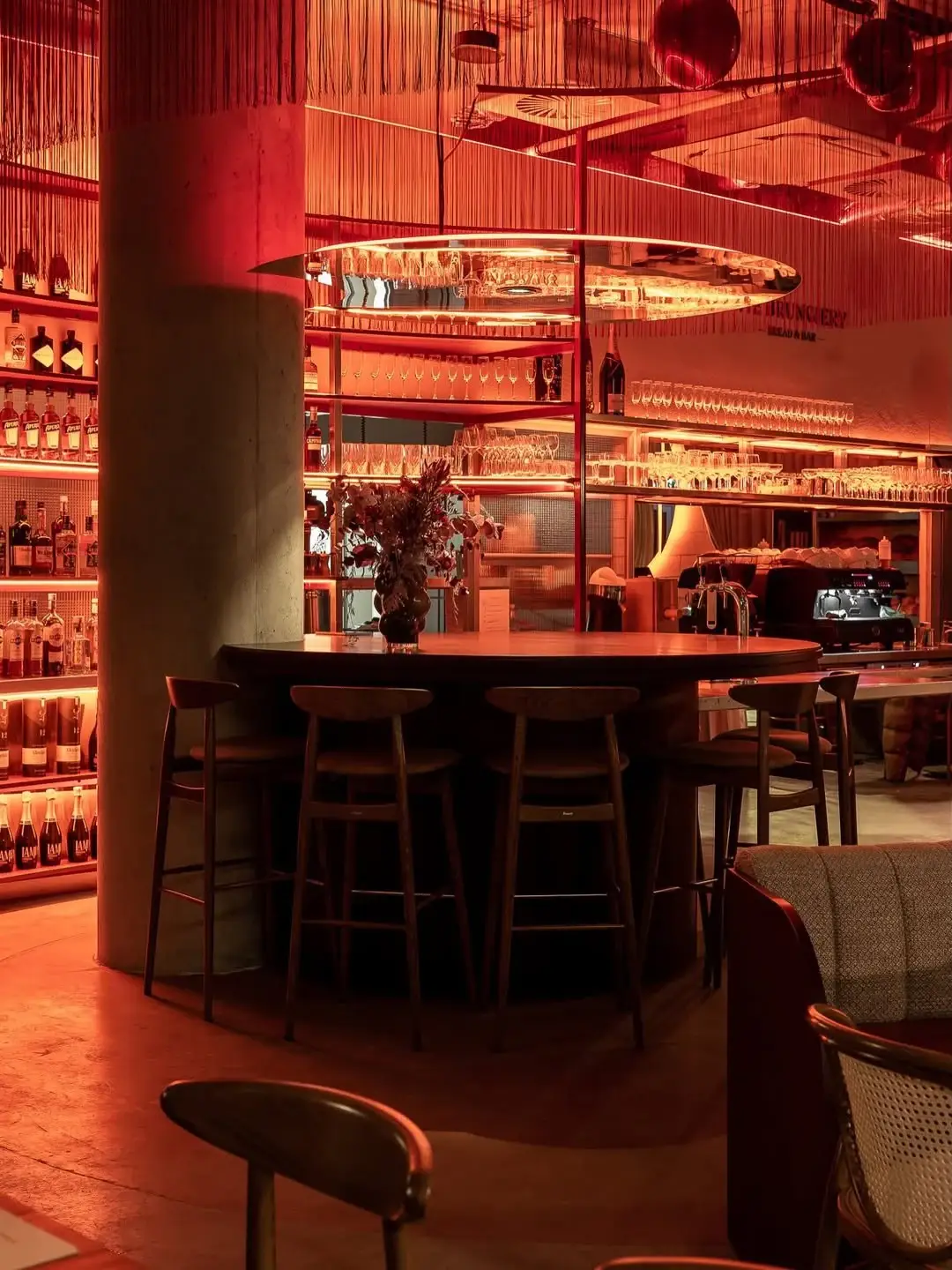 Taburete alto YESTERDAY – ambiente [GALLERY-horeca-yesterday-28] (11)