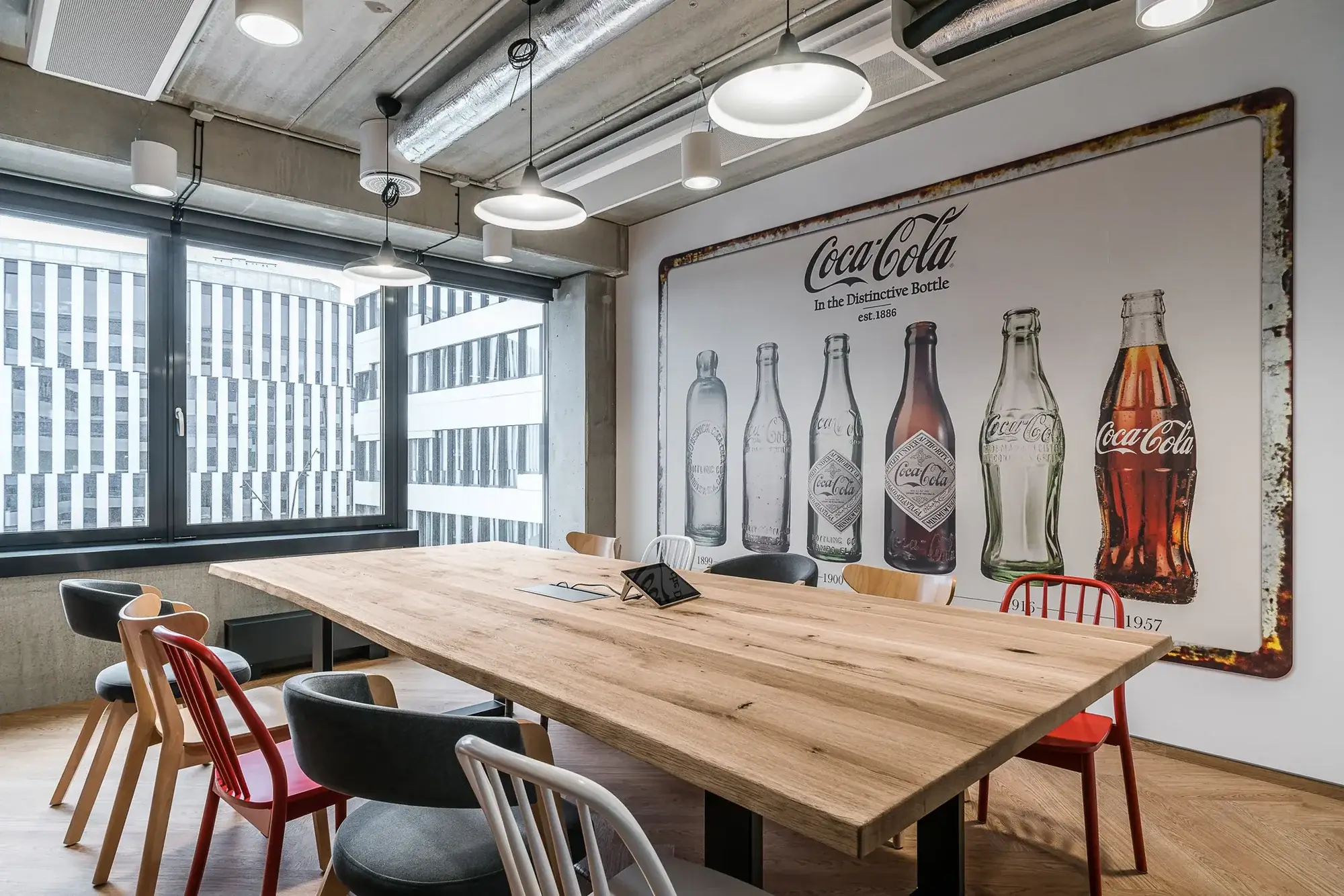 Silla LOF – ambiente [GALLERY-paged-lof-coca-cola] (2)