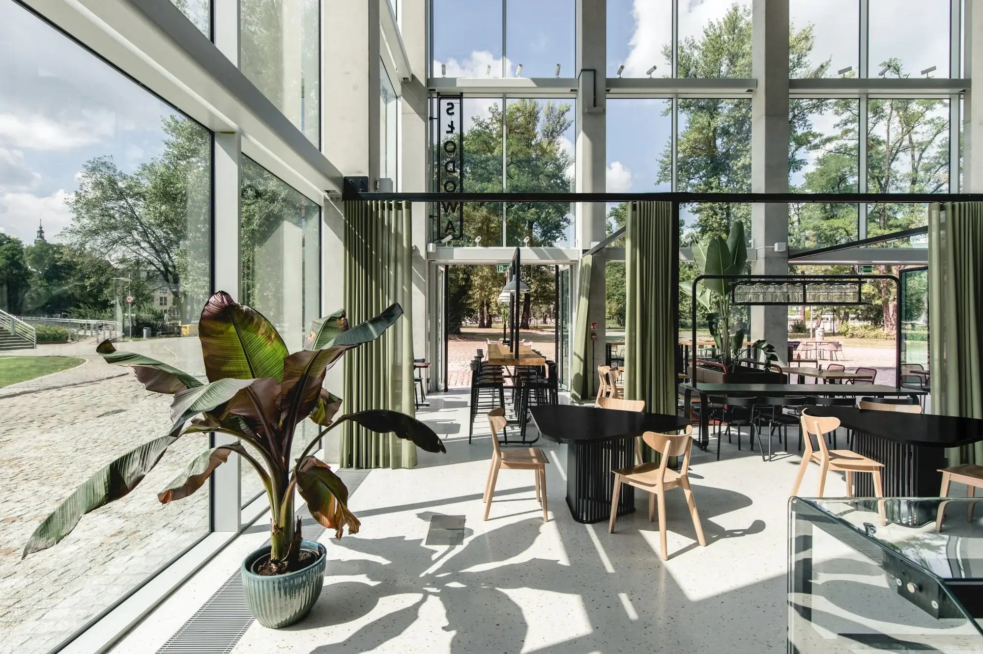 Silla LOF – ambiente [GALLERY-paged-lof-concordia-03] (4)