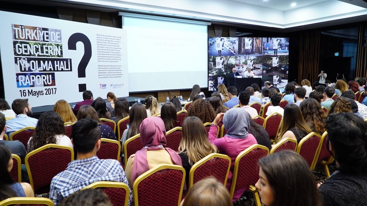 İşsiz, umutsuz, kaygılı “Ev genci” Tuğçe Yılmaz Özgür Denizli