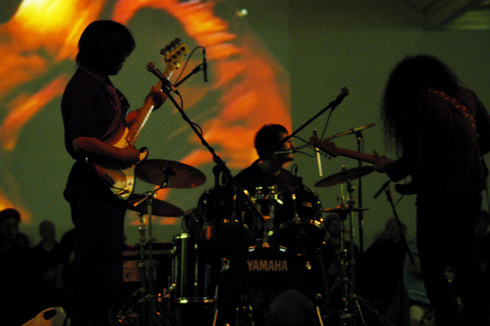 Acid Mothers Temple performing at KYTN 03