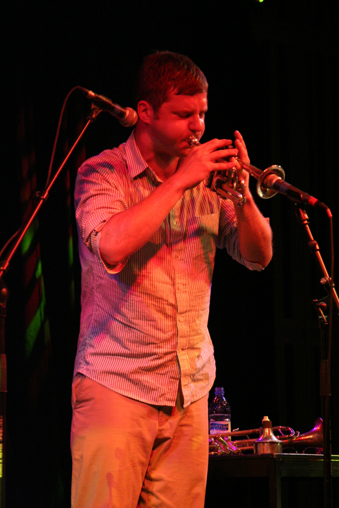 Peter Evans playing a trumpet at MLFC 07