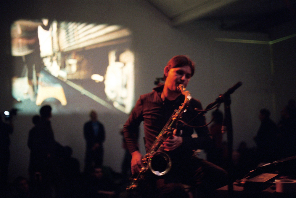 Ulrich Kreiger playing a saxophone at KYTN 04