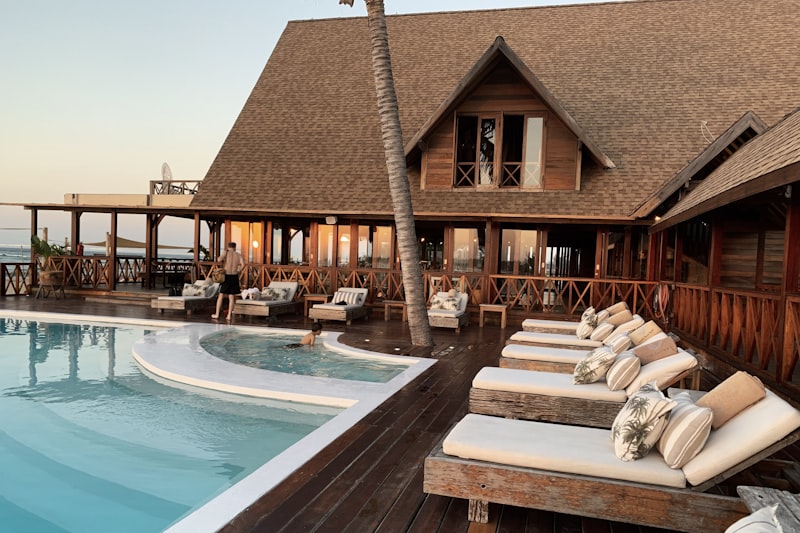 Hotels & Lodges