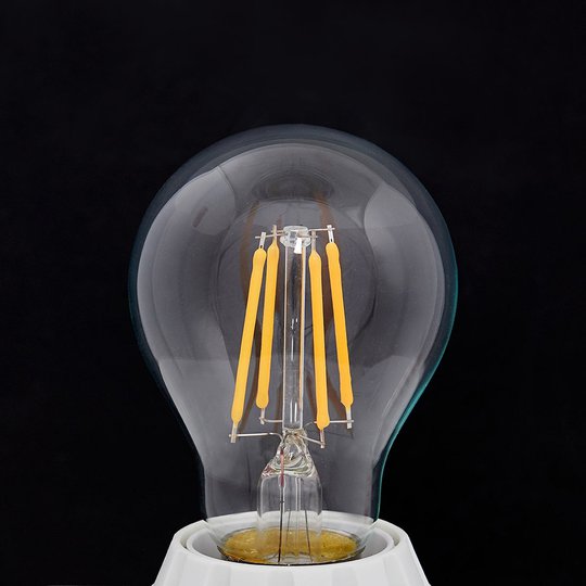 E27-LED-filamenttilamppu 4W 470 lm 2 700 K kirkas
