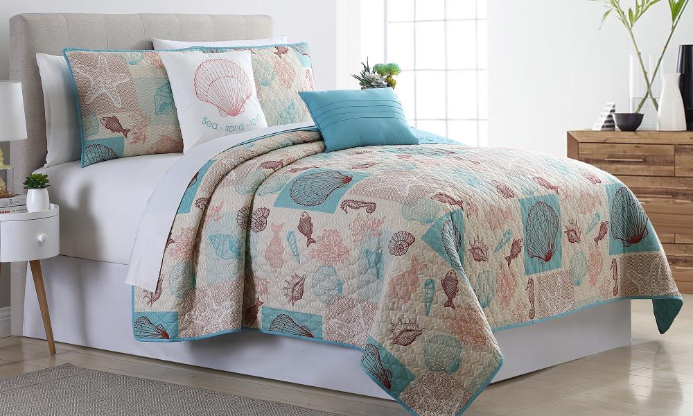 Amrapur Overseas Printed reversible quilt set Multi Multi Reversible Twin Quilt (Blend with Polyester Fill) | 3QLT5STG-BCH-TN