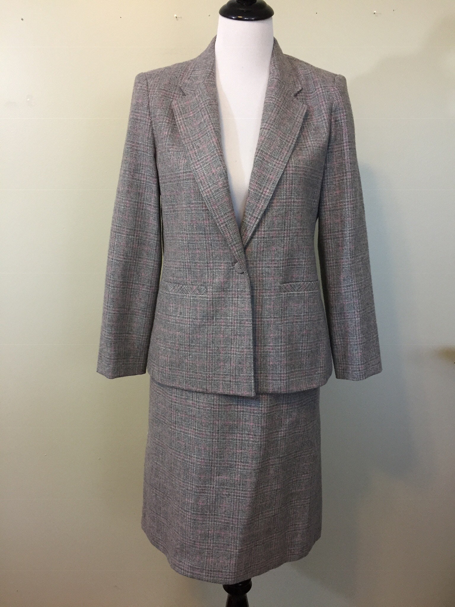 Vintage 1970S Gray Pink Plaid Wool Blend Collegian Of California Skirt Suit