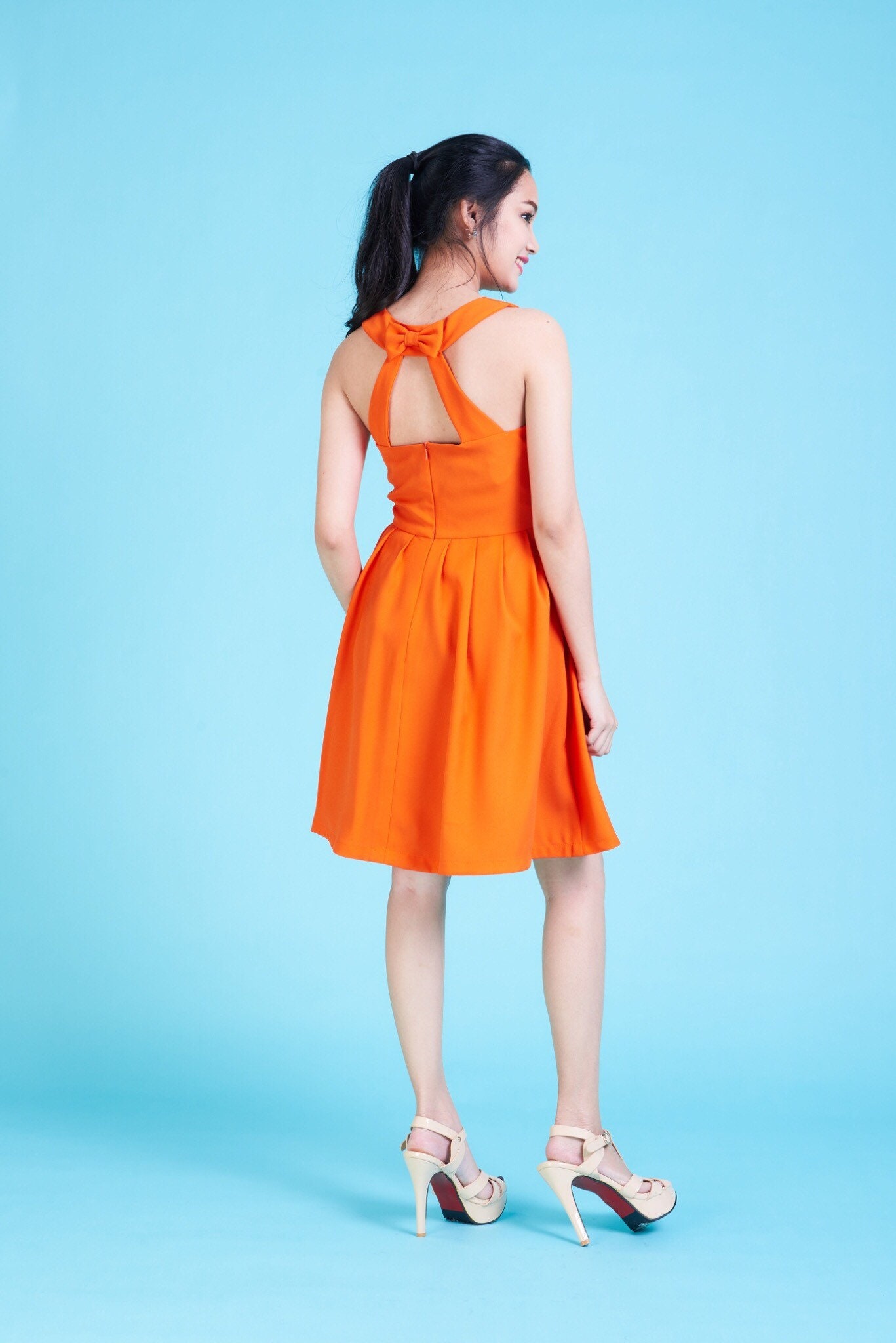2019 Bridesmaid Dress in Orange Tangerine Backless Cut Off Pleated Skirt Vintage Sundress Summer Fashion Taylor Made
