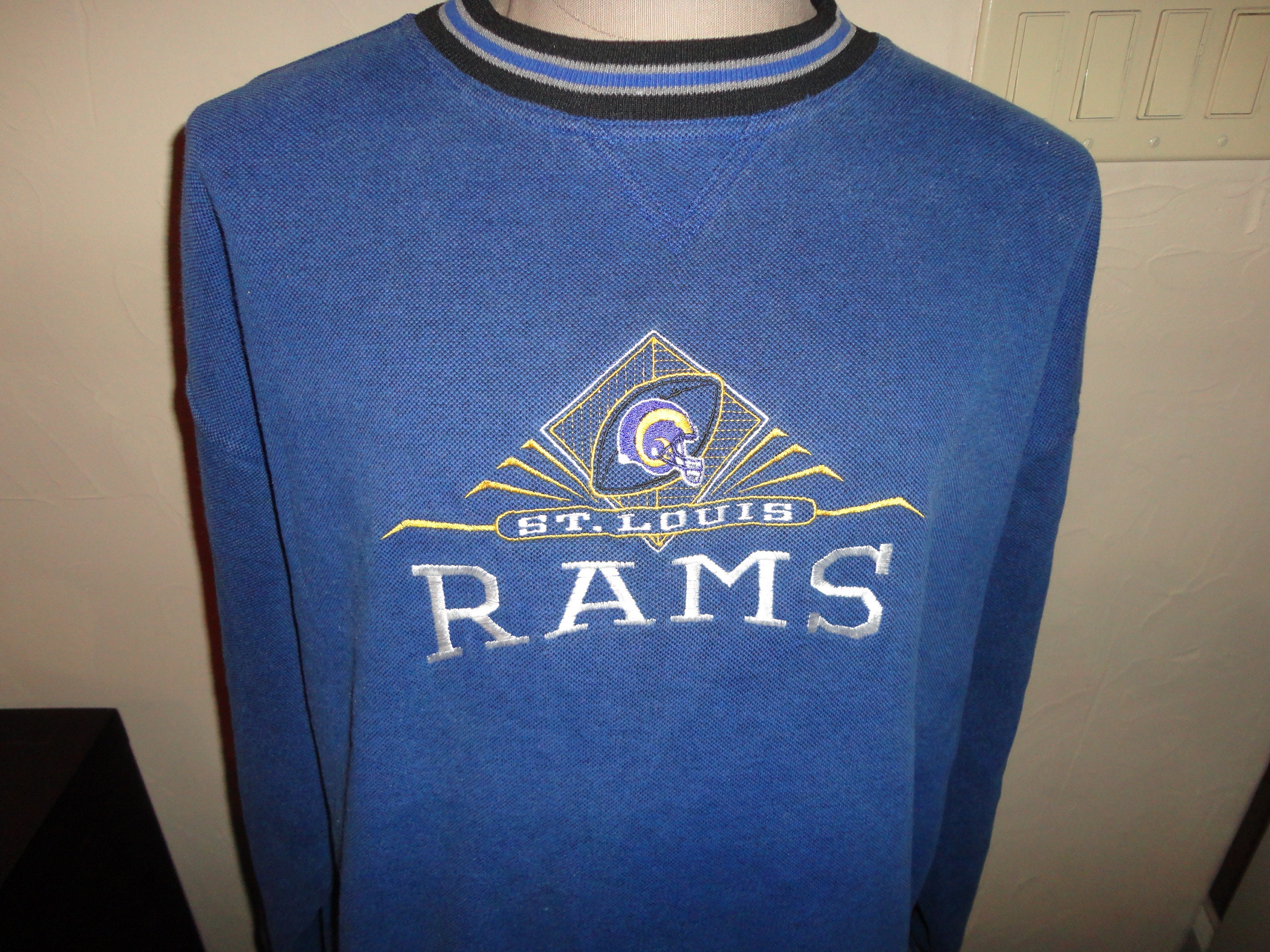 Vtg 90's St. Louis Rams Embroidered Crew Sweatshirt 70-30 Nfl Football Cadre