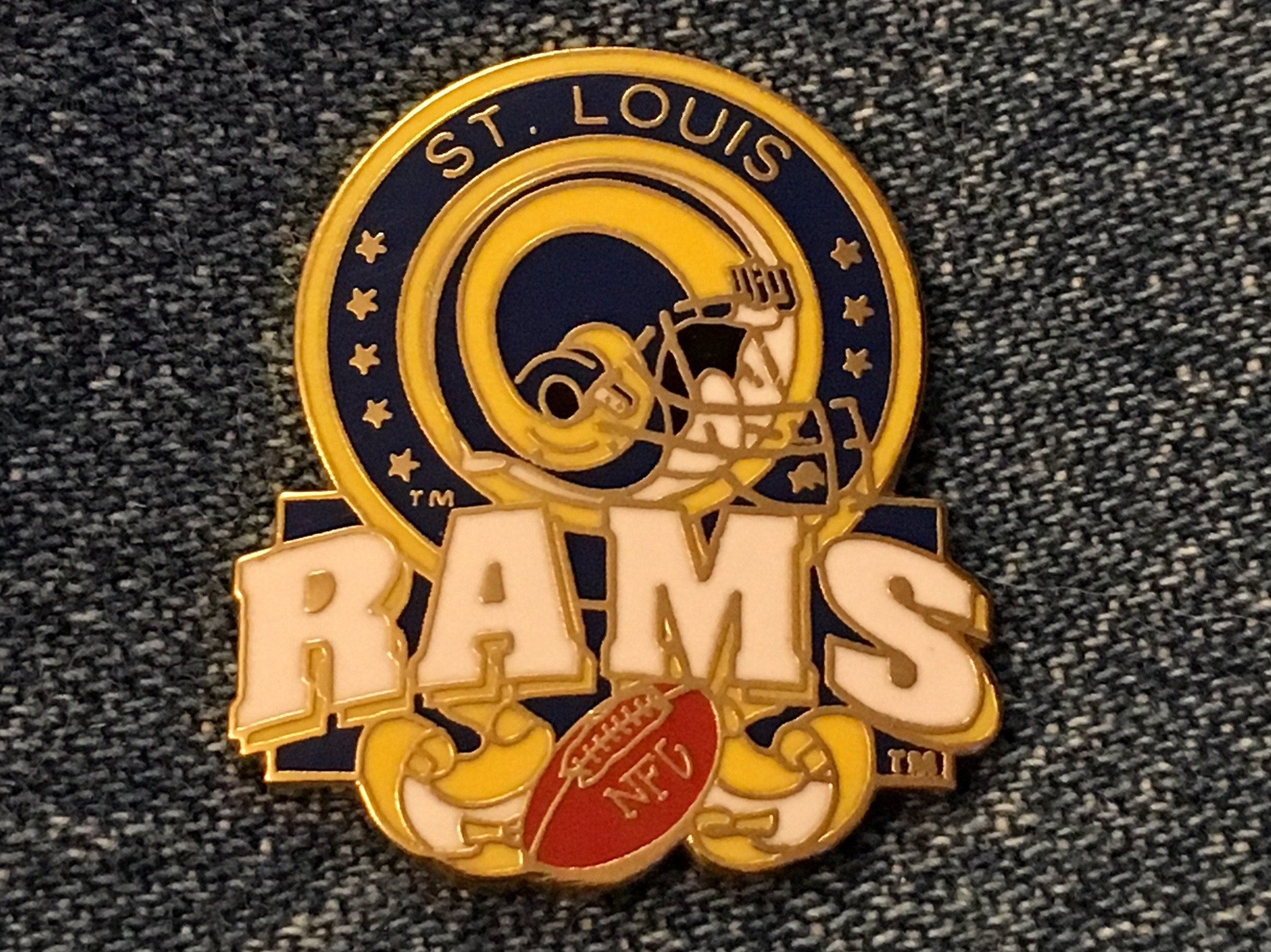 1993 St. Louis Rams Lapel Pin ~ Nfl Football Vintage By Peter David Inc