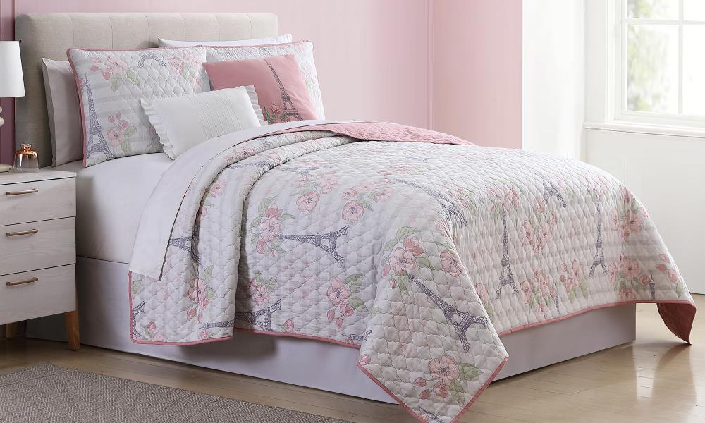 Amrapur Overseas Printed reversible quilt set Multi Multi Reversible Queen Quilt (Blend with Polyester Fill) | 3QLT5STG-PRS-QN