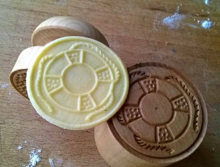 Corzetti Lifebuoy Stamp For Seafood Pasta, Chianti Maple, Handcarved, Handturned"