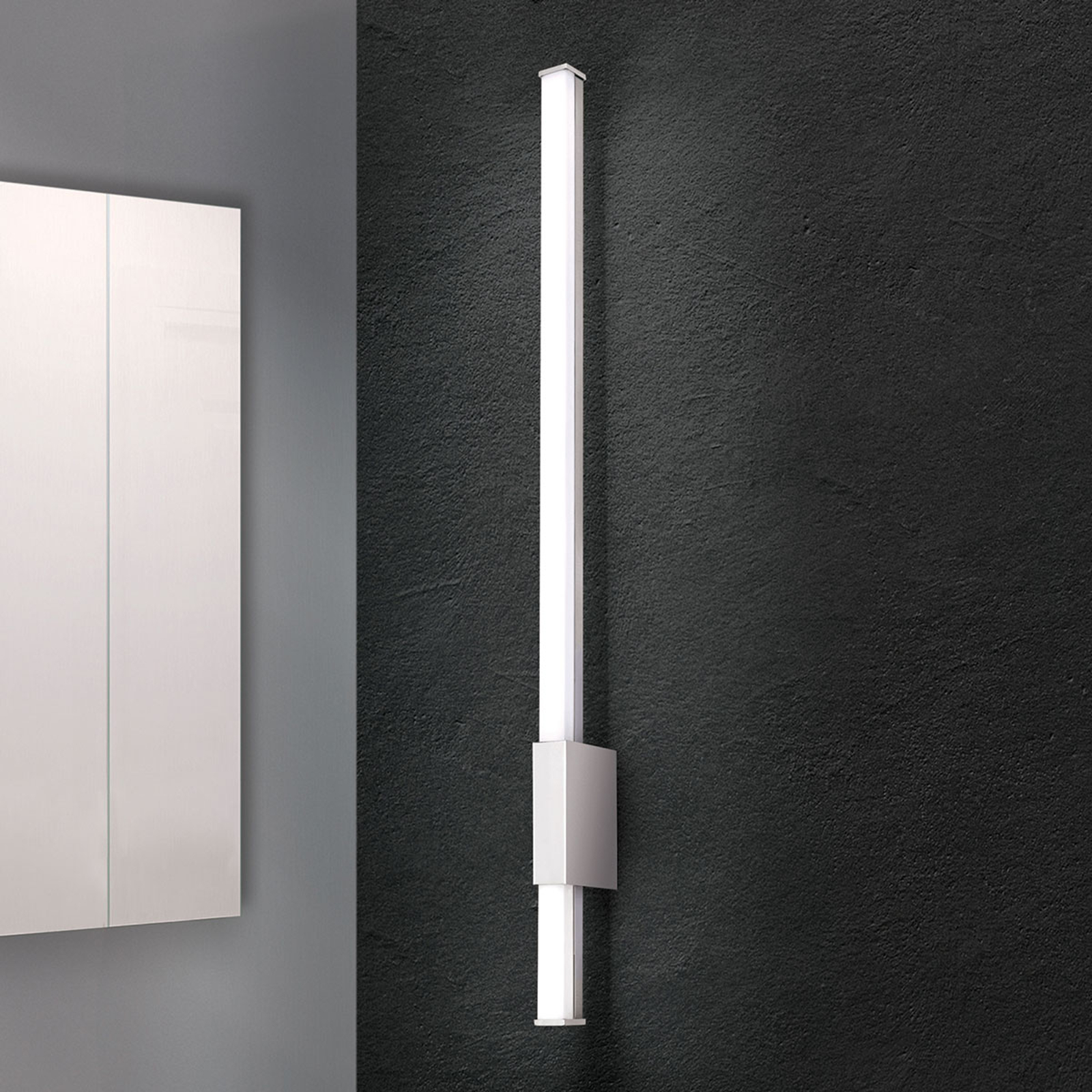 Kylpyhuoneen seinälamppu Argo LED IP44, 60,5 cm