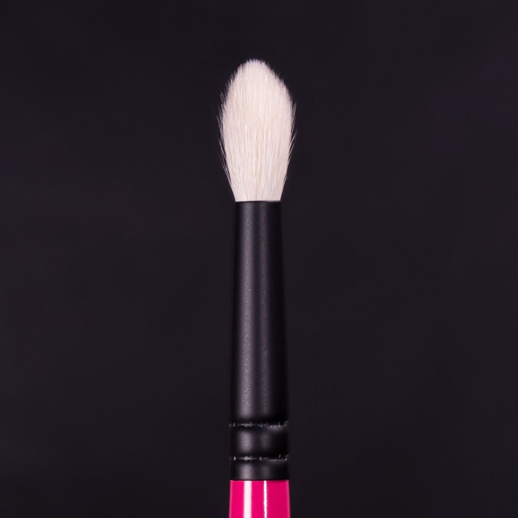 Whats Up Beauty - R103 Blending Eyeshadow Brush For Eye Shadow Makeup Cruelty Free
