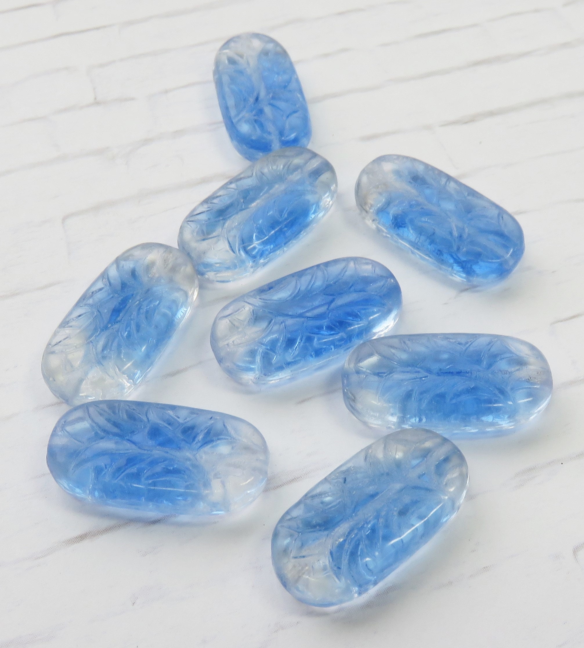 Crystal & Sapphire Blend, 4 Czech Glass 25 Mm X 12 Oval Beads With Etched Floral Design - Item 2051