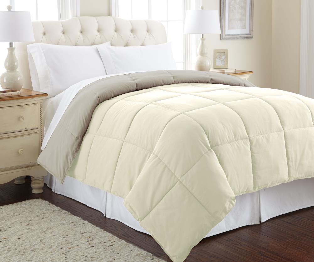Amrapur Overseas Reversible down alternative comforter Multi Solid Reversible King Comforter (Blend with Polyester Fill) | 2DWNCMFG-IAP-KG