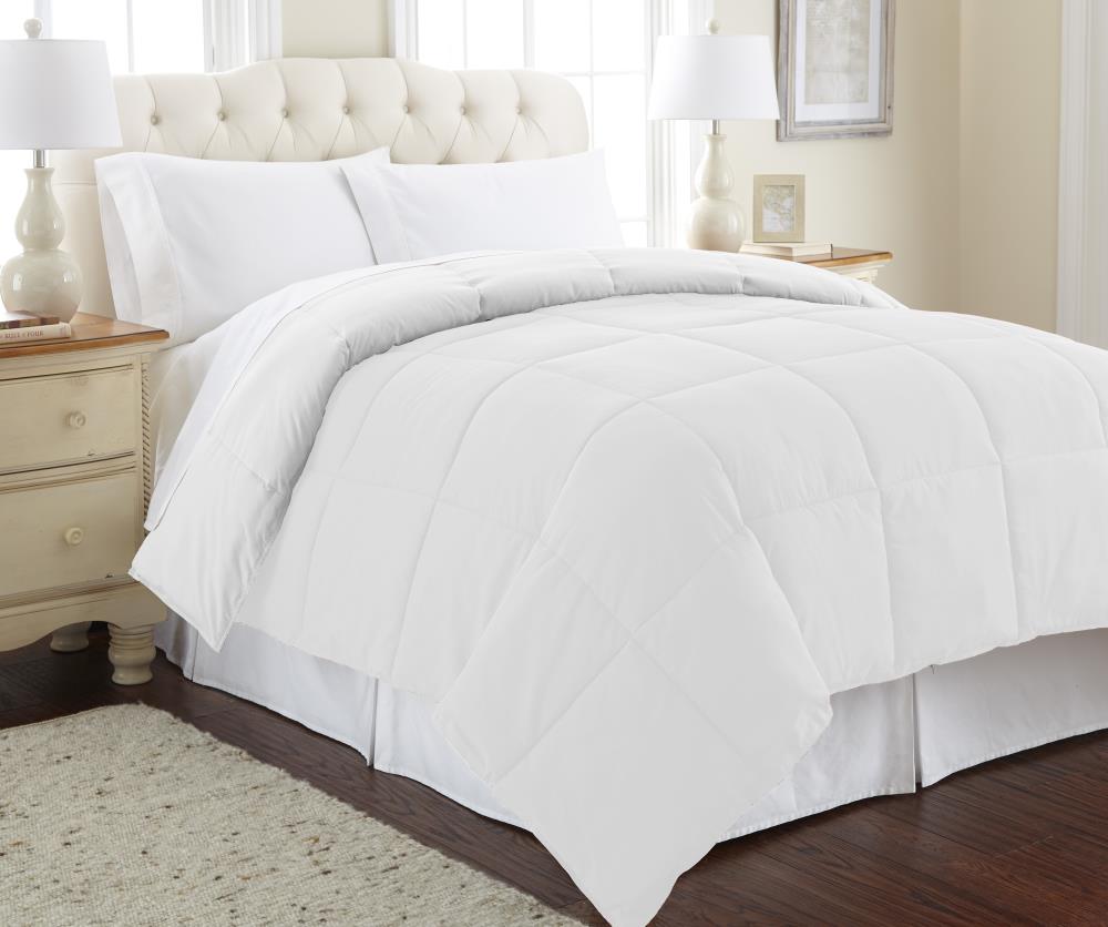Amrapur Overseas Reversible down alternative comforter White Solid Reversible Queen Comforter (Blend with Polyester Fill) | 2DWNCMFG-WHT-QN