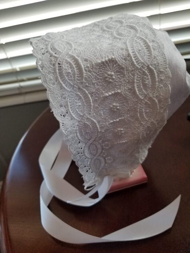 White Silk-Blend Bonnet With Wide Lace For Baby Girls Or Boys