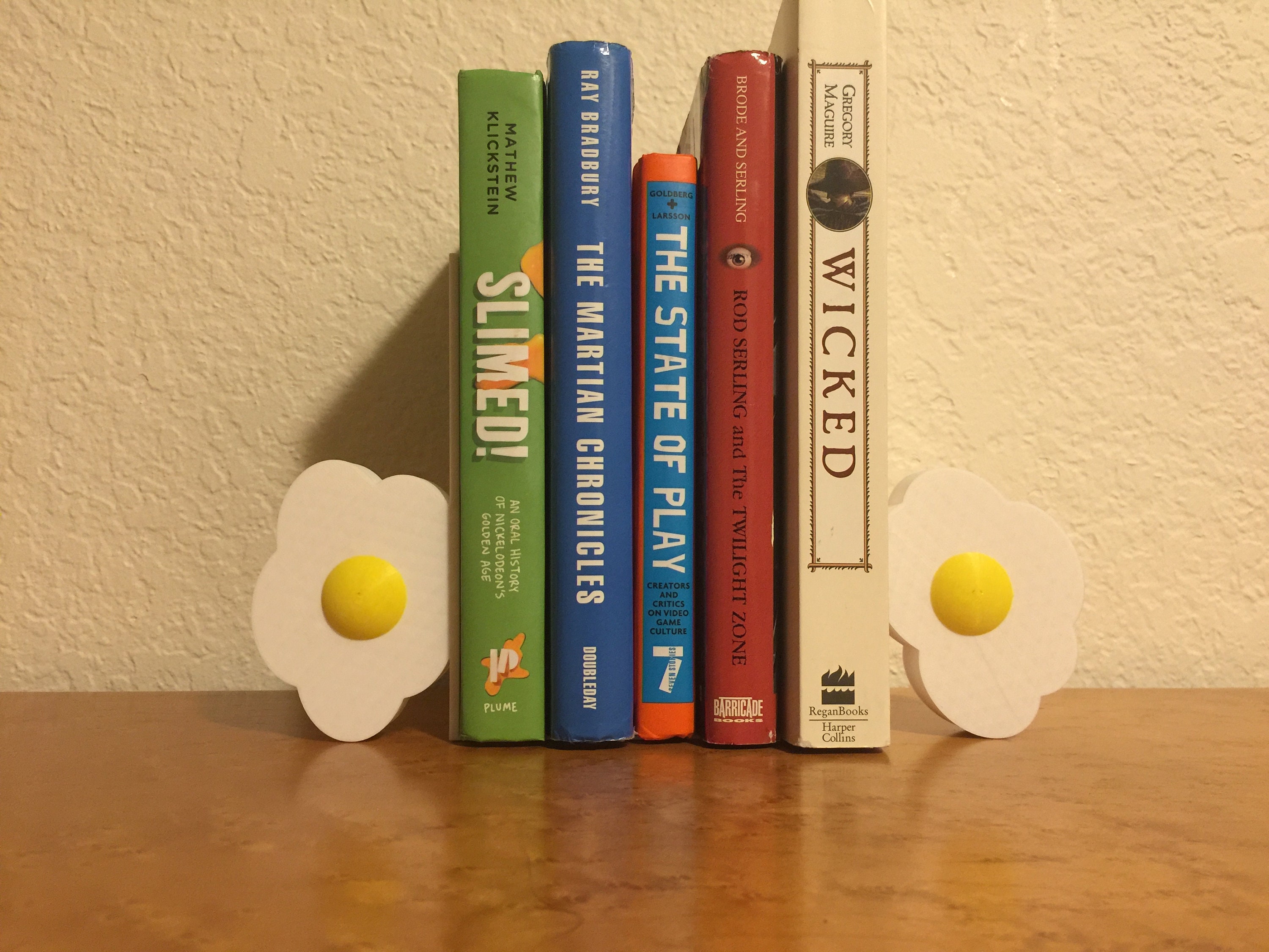 Fried Egg Bookends - Kitchen Book Ends, 3D Printed Holders, Gift For Cooks & Readers