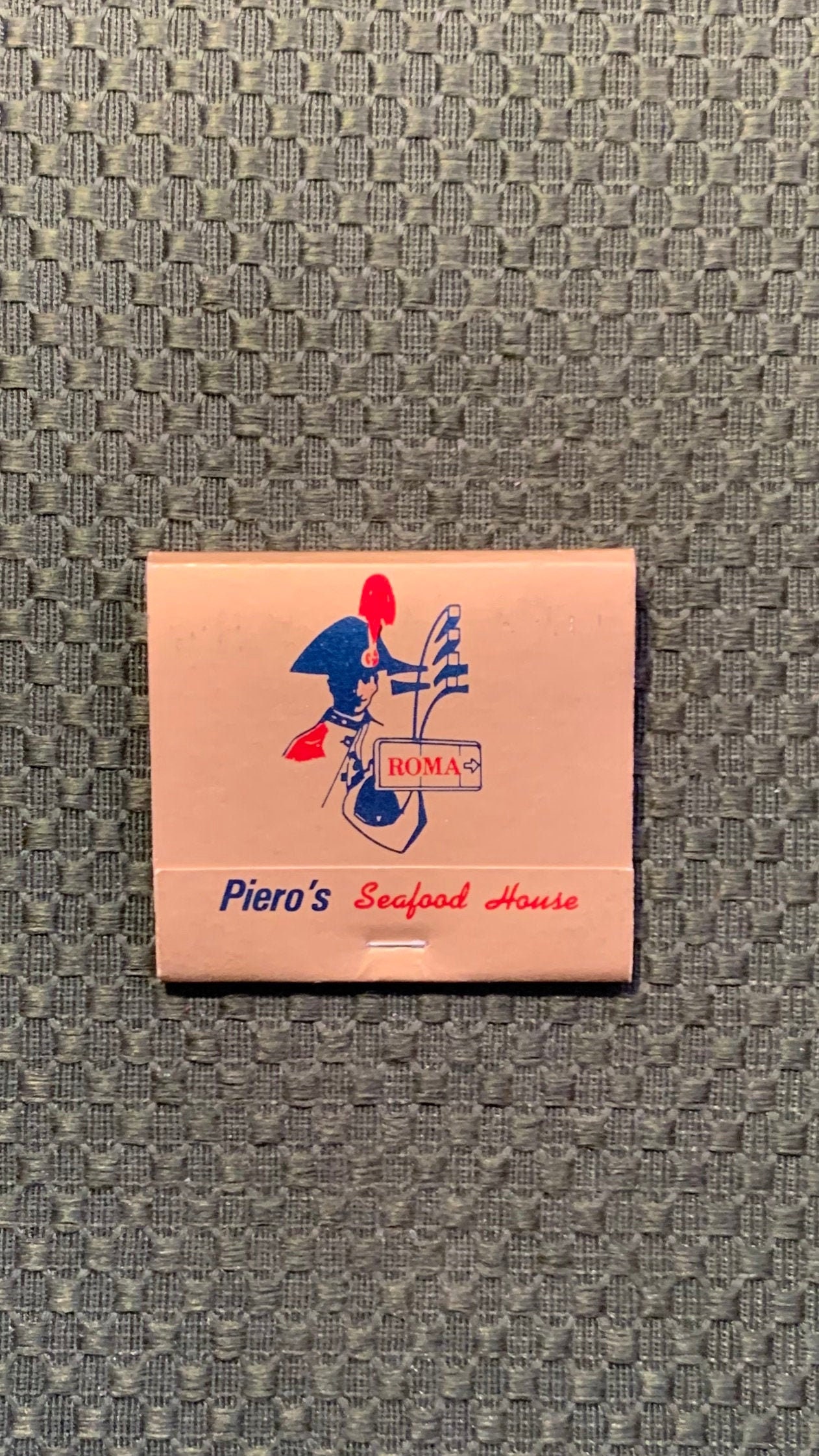 Vintage Matchbook, Pieros, Seafood House, Restaurant, Burbank, California, with 30 Match Sticks, Free Ship in Usa