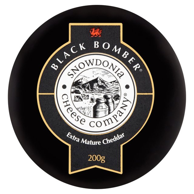 Snowdonia Black Bomber Extra Mature Cheddar