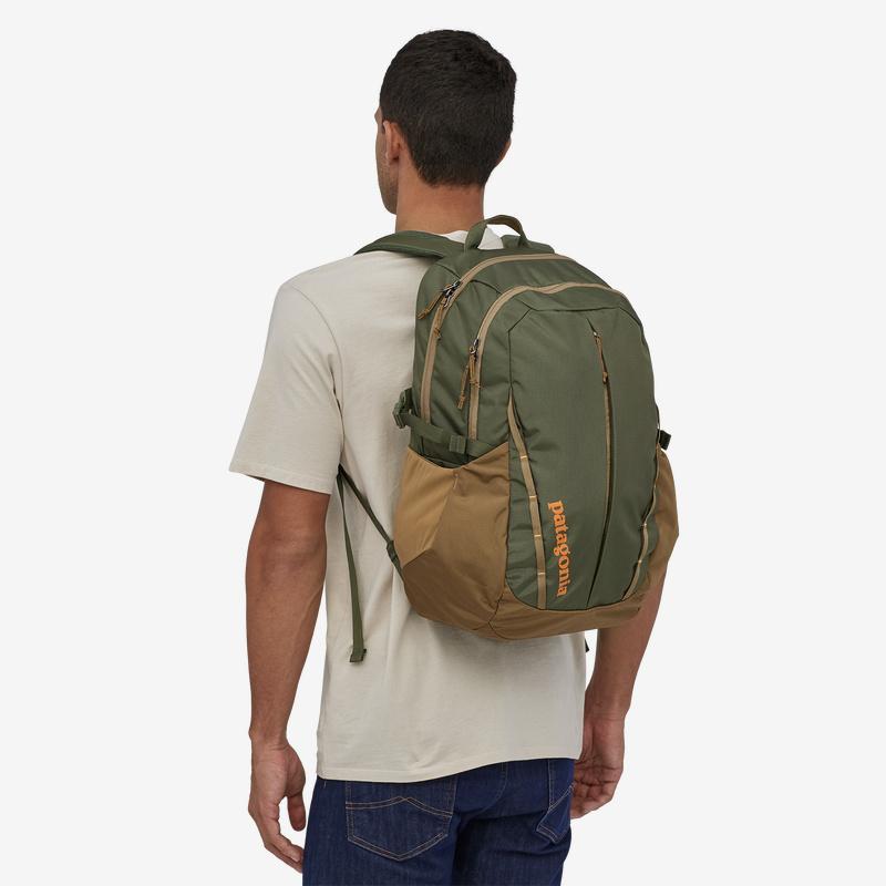Patagonia Refugio Pack 28L, Industrial Green