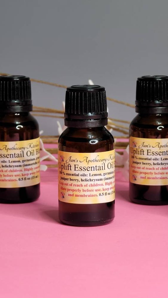 Uplift Essential Oil Blend, Perfect For Diffuser & Adding To Carrier Oils For Massages. 0.5 Fl Oz. 15 Ml 100 % Pure Highly Concentrated