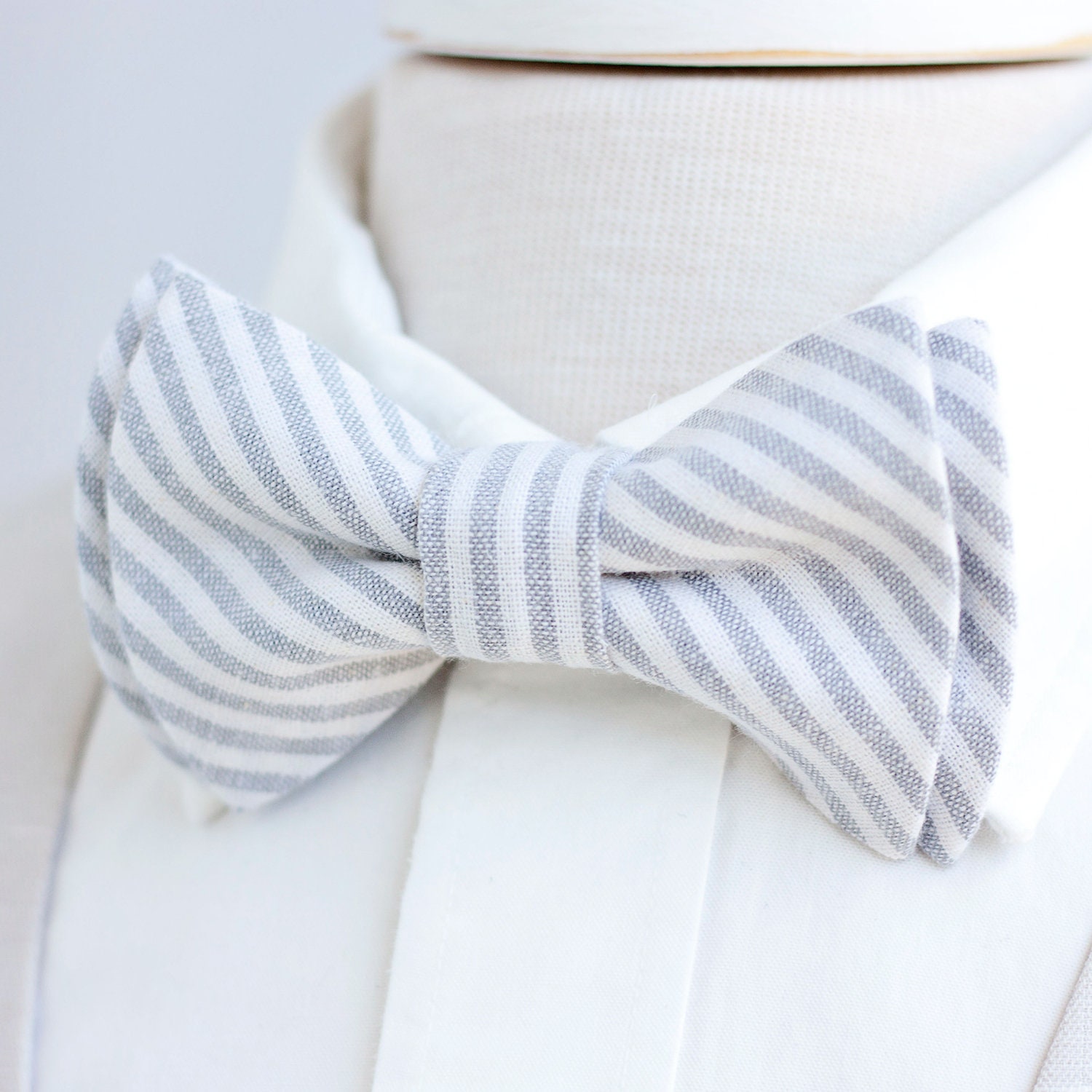 Bow Tie, Mens Bowtie, Bowties, Ties, Groomsmen Wedding Linen, Gray Stripe, Linen Tie - Stripe