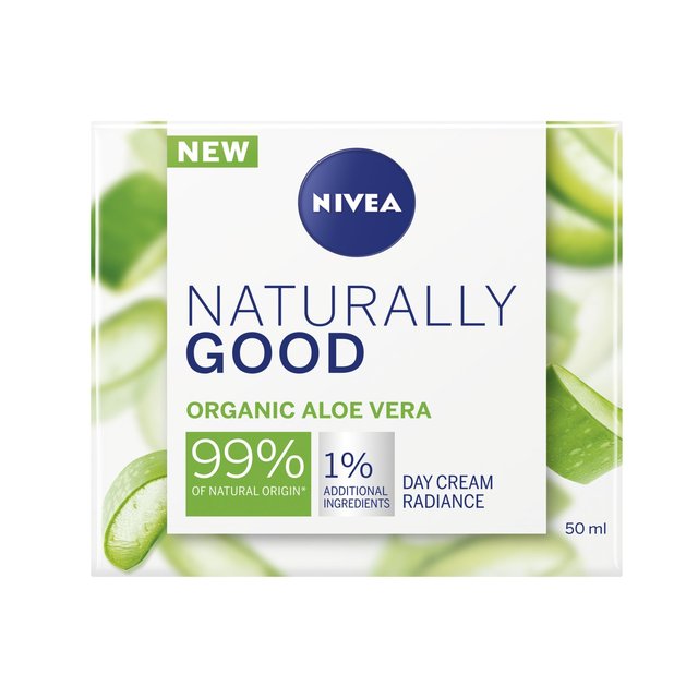 NIVEA Naturally Good 99% Natural Origin Day Cream with Organic Aloe Vera