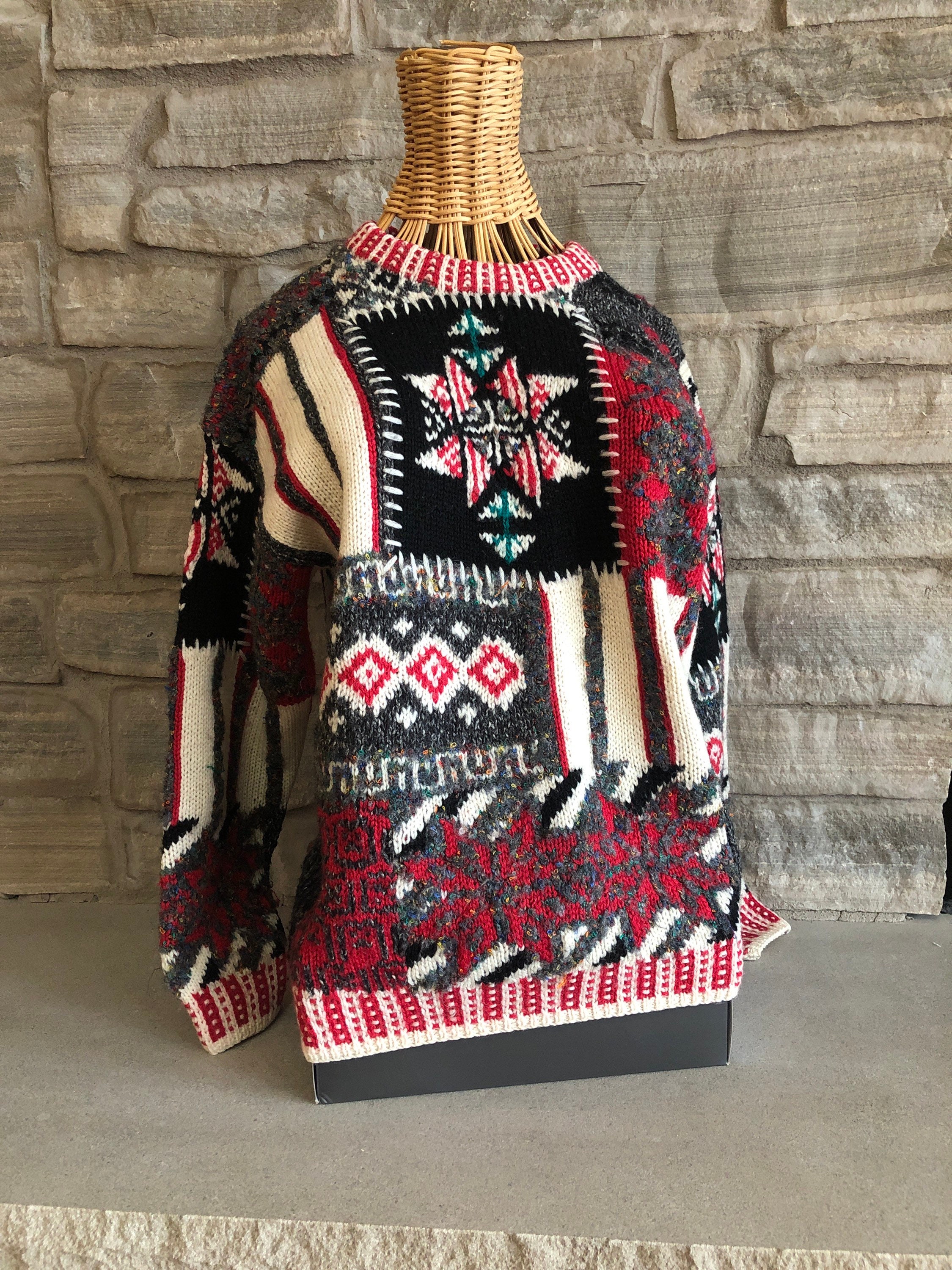 Vintage Wool Blend Liz Wear Snowflake Poinsettia Winter Sweater 1990 Retro Holiday Warm Pullover Size Medium Red Gray