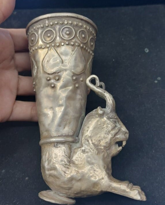 Antique Old Sterling Silver Ram Mythical Head Rhyton Wine Drink Vessel Achaemenid Collectible