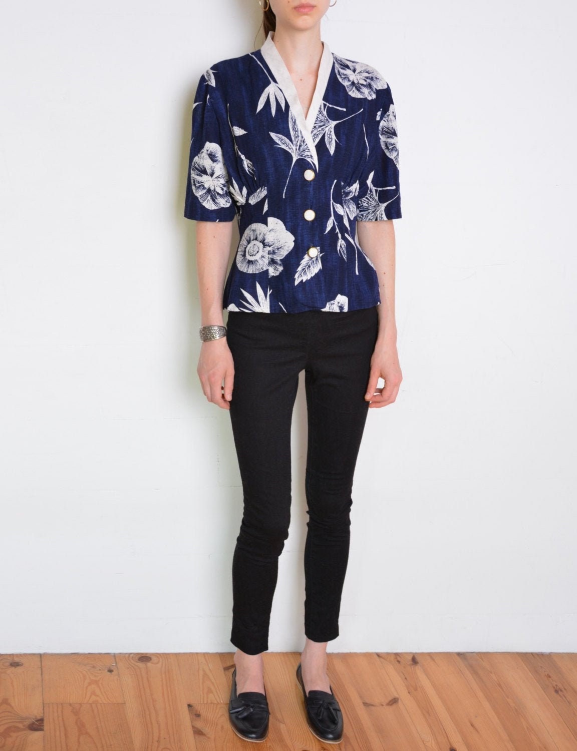 90's Blazer Style Blouse, Flax Blend Floral Short Sleeve British Navy Blue & White, Tessara London Made in Great Britain